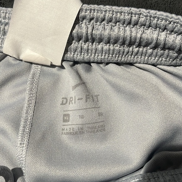 Nike shorts | NDSU detail | Size Kids XL - Picture 3 of 3